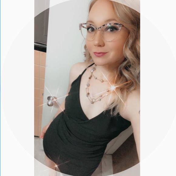 Meet your Posher, Allison - Picture 1 of 1